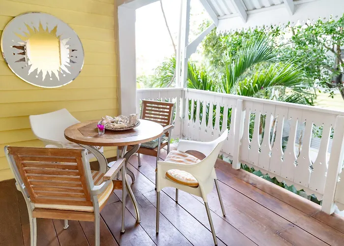 Elegant Bright 1br Caribbean - Steps From Ocean *